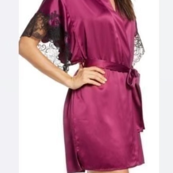 NWT NATORI JOSIE RED & BLACK LACE SEXY SILKY SATIN SHORT KIMONO ROBE - Picture 1 of 11